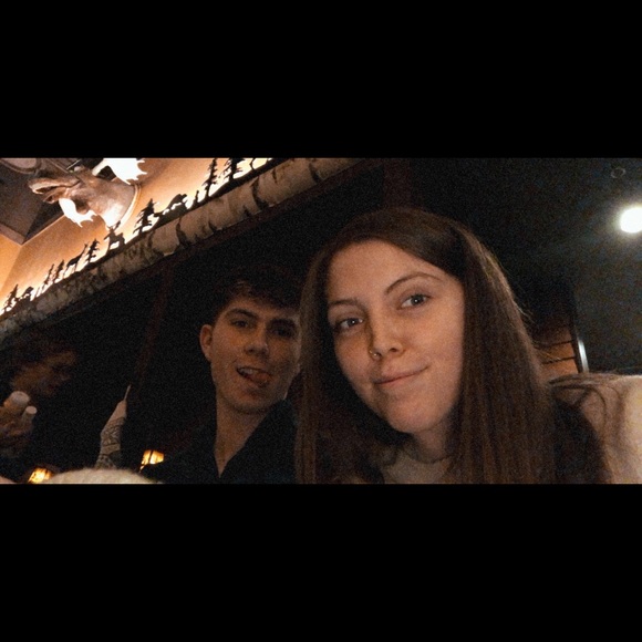 Meet your Posher, Alyssa - Picture 1 of 1